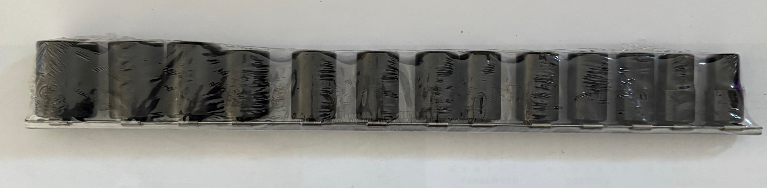 CAT 13 Piece Imperial Twist Socket Set 3/8